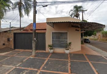 IMÓVEL SITUADO NA RUA DO OUVIDOR, JARDIM ANAHY, 272,19 METROS QUADRADOS DE ÁREA CONSTRUÍDA, ÁREA TOTAL DE 360,00 METROS QUADRADOS